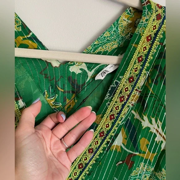 ZARA Printed Shimmery Midi Kaftan Dress in Kelly Green Women’s Size Medium NWT - Picture 5 of 13